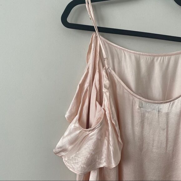 {L’ACADEMIE] Open Sleeve Cold Shoulder Light Pink Blouse - Picture 6 of 9